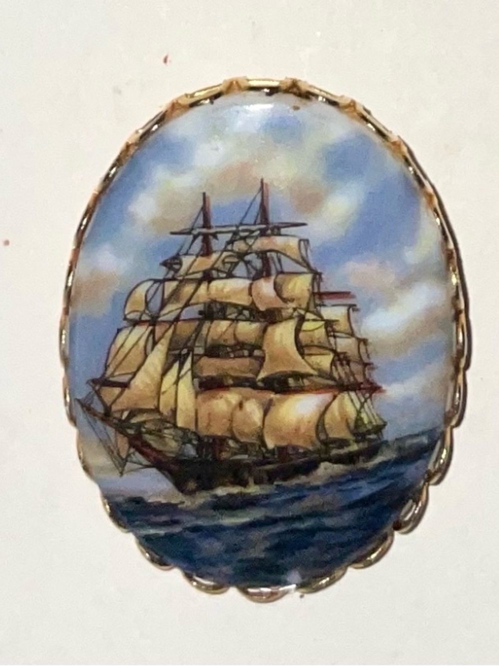 Vintage Hand-Painted Nautical Sailing boat Ship Oval Enamel Cabochon Brooch Pin - Picture 3 of 6